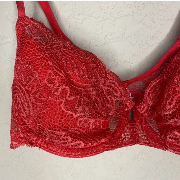 Victoria’s Secret Women’s 36D Very Sexy Red Lace Push Up Without Padding Bra - Picture 2 of 8